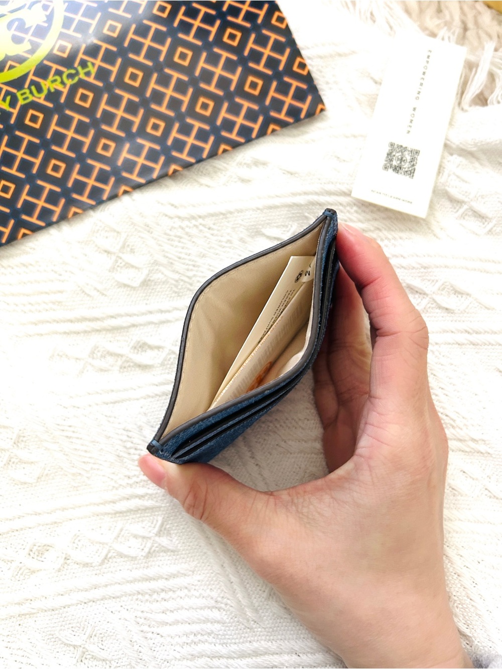 NWT🌻Tory Burch Emerson Denim Suede Slim Card Case Holder 175879 Wallet Gift - Picture 3 of 3